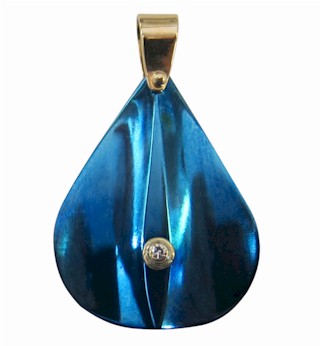 Titanium Pendant Curved Diamond Design